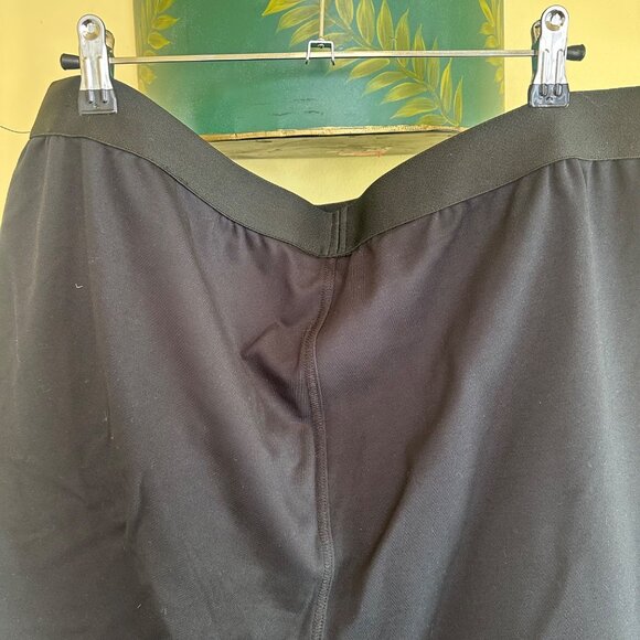 Roaman's 18/20 L Black Pants Faux Leather Front Knit Back Pull On stretch leggin - Picture 6 of 6